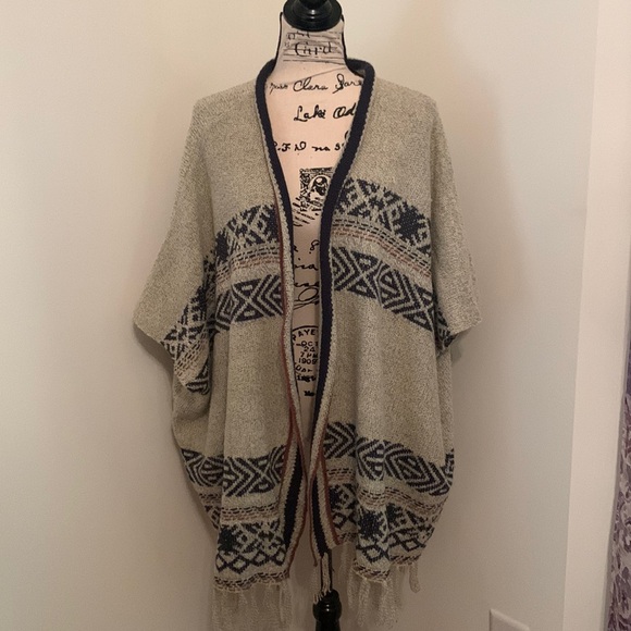 Mystree Sweaters - Mystree Sweater Wrap (Tan & Blue)